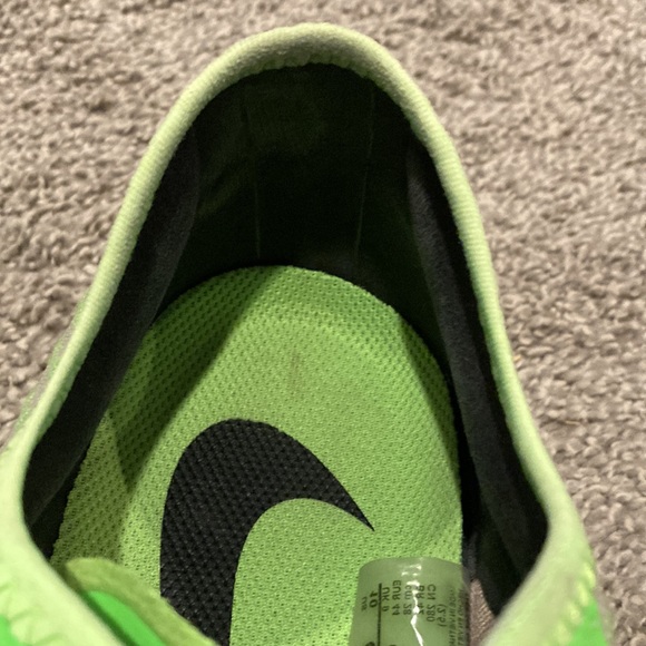 Men’s Nike Pegasus Zoom Turbo 2 Running shoes. Size 10, Neon Green - Picture 8 of 8